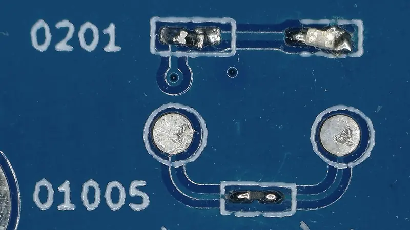 0201 & 01005 SMD components under microscope